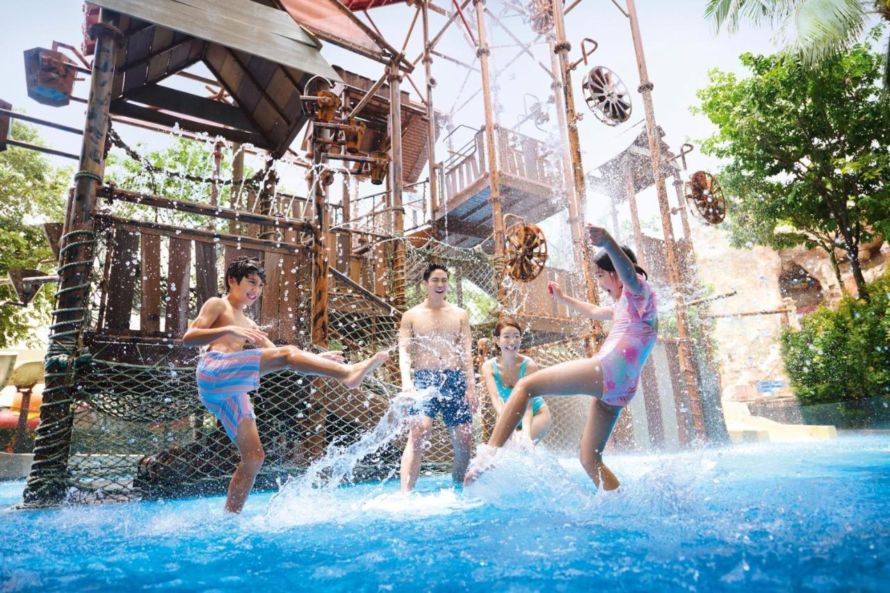 Resorts World Sentosa - Crockfords Tower Singapore Exteriör bild